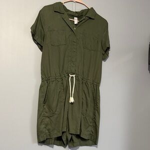 Jolie Khaki Button-Up Top